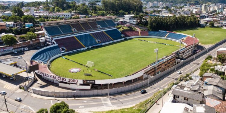 Série D: Caxias-RS enfrenta Ferroviário-CE em casa, no 1º jogo da semi