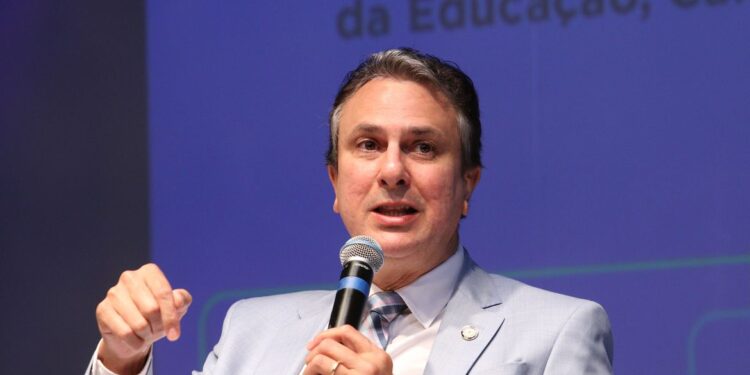 Governo pretende estimular educação profissionalizante no ensino médio