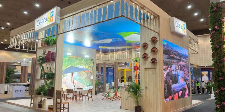 Setur promove capacitação de profissionais sobre regiões turísticas do Ceará