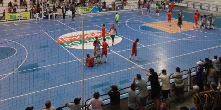 Limoeiro vence Aracati por 2×1 e conquista o Campeonato Cearense de Futsal Sub-15