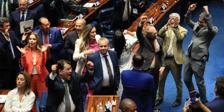 Senado aprova reforma tributária