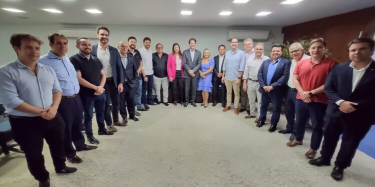 “Perseguição, discriminação e comportamento mandonista”, critica Cid Gomes a Direção Nacional do PDT