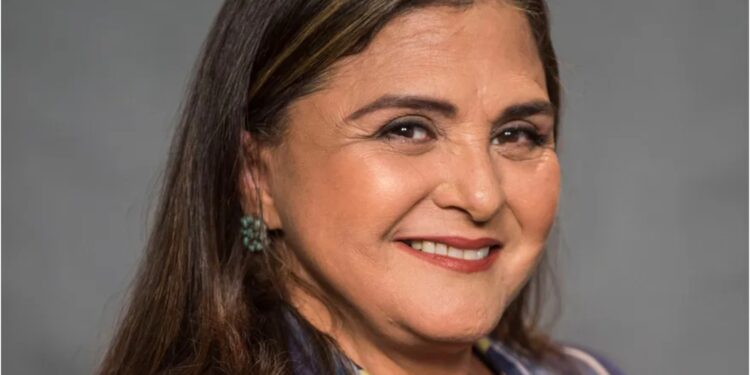Atriz Elizângela é velada no Rio em cerimônia aberta ao público