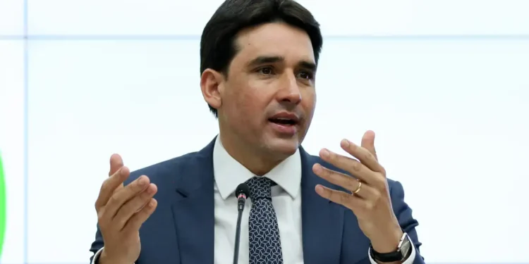 Governo prevê 120 novos aeroportos no país até 2026