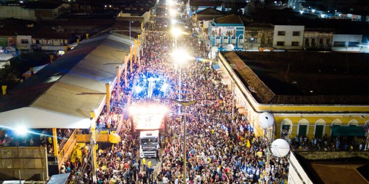 Pré-carnaval será dia 27 de janeiro, anuncia prefeito do Aracati