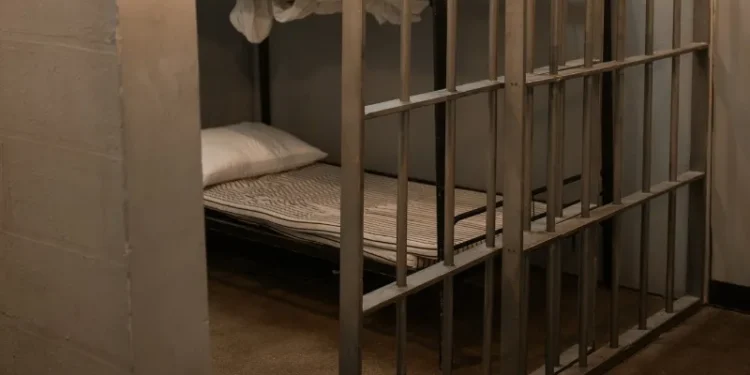 Indulto natalino perdoa multas e exclui condenados por 8 de janeiro