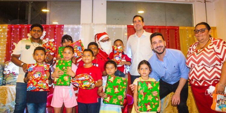 100 famílias participam do Natal Solidário da Prefeitura do Aracati