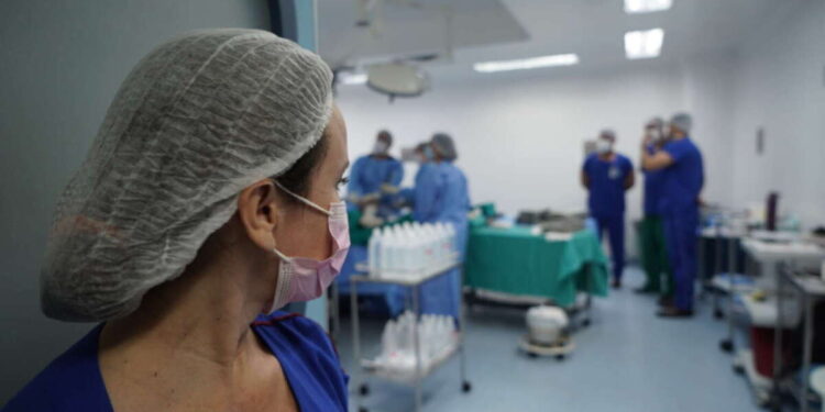 Ceará avança na redução das filas de cirurgias eletivas e regionalização da saúde em 2023