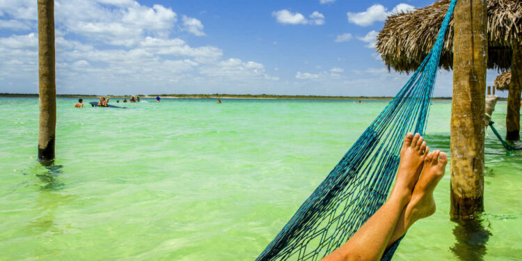 Ceará emplaca duas cidades no ranking dos destinos mais reservados para o verão