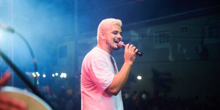 Sextou na Sinal apresenta Saulo Góis