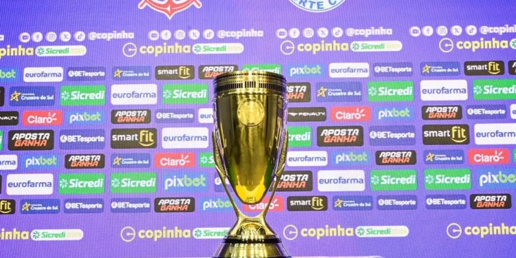 Invictos, Corinthians e Cruzeiro buscam título da Copinha nesta quinta