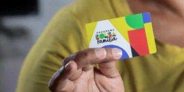 Caixa paga novo Bolsa Família a beneficiários com NIS de final 3