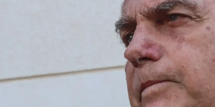 Bolsonaro pediu e aprovou mudança em minuta que previa golpe, diz PF