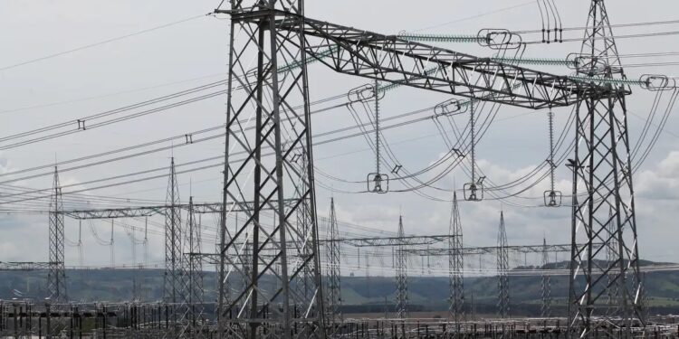 Em leilão federal de linhas de transmissão, lotes com Ceará são arrematados por mais de R$ 579 milhões