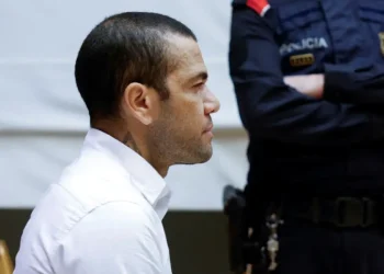 Justiça concede liberdade a Daniel Alves com fiança de R$ 5,5 milhões