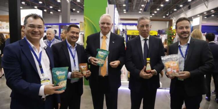 Ceará fomenta exportação da agricultura familiar em exposição comercial no Panamá