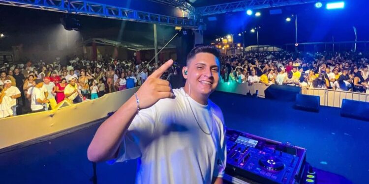 Sinal Folia entrega hoje prêmio de melhor atração local do Carnaval do Aracati 2024 para DJ WS