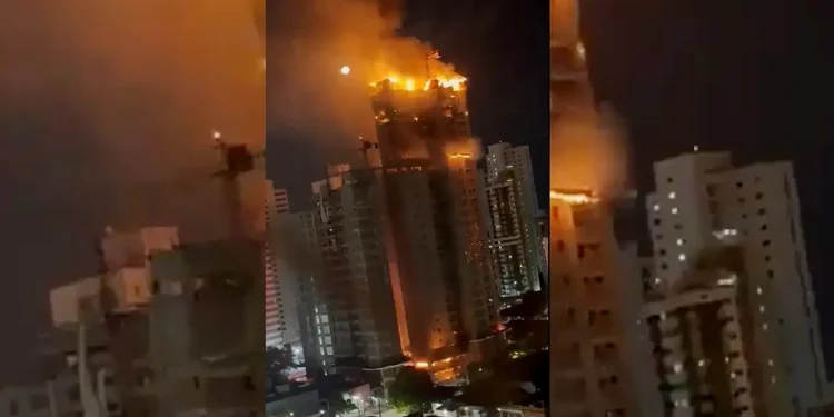Incêndio atinge prédio em construção em Recife 