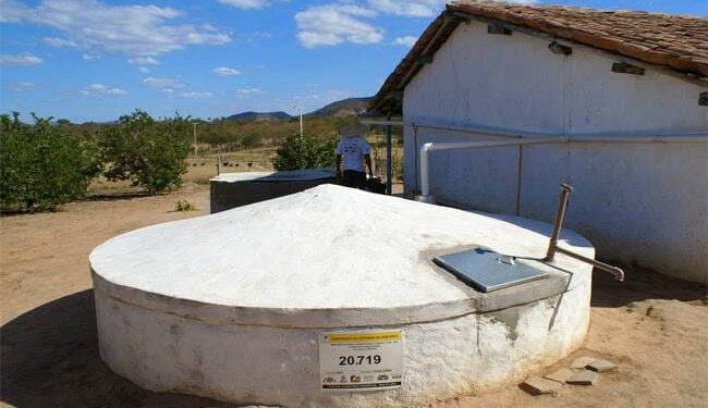 80 municípios cearenses serão beneficiados com 11 mil cisternas