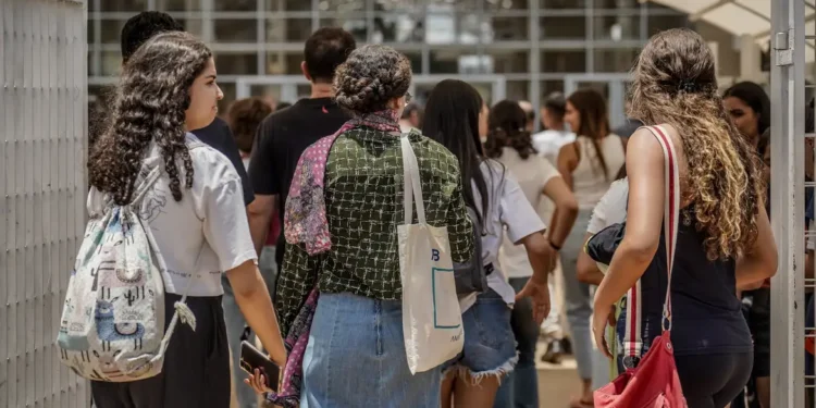 Prazo para solicitar isenção da taxa de inscrição do Enem começa hoje
