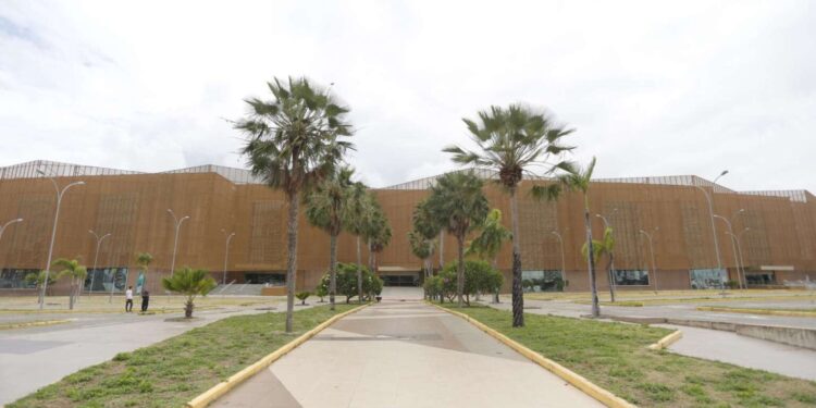 Centro de Eventos do Ceará participa da maior feira de negócios da Europa