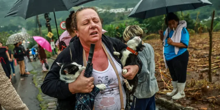 Número de desalojados dobra em 24 horas no Rio Grande do Sul
