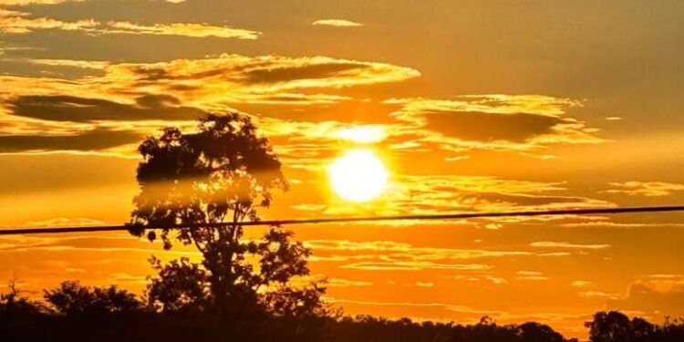 Semana inicia-se com céu claro e máximas de até 37ºC no interior do Ceará