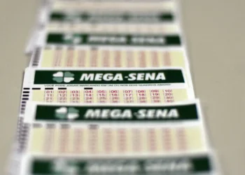 Mega-Sena vai sortear prêmio de R$ 100 milhões na próxima quinta-feira