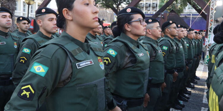 Governo do Ceará coloca mais 240 novos policiais militares nas ruas para reforço da segurança