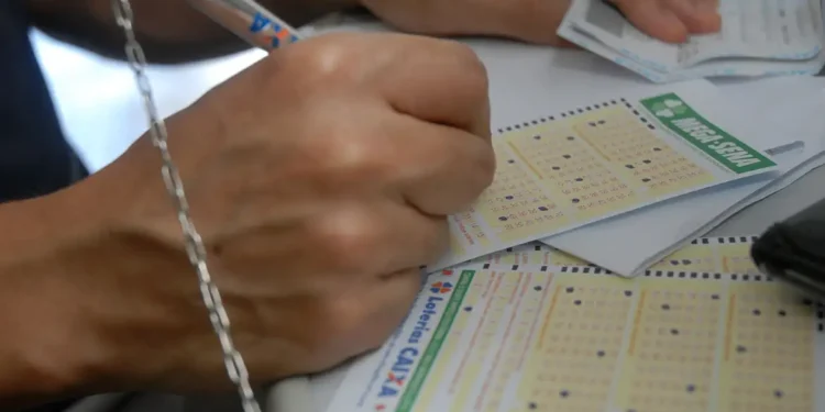 Mega-Sena sorteia neste sábado prêmio estimado em R$ 3,5 milhões