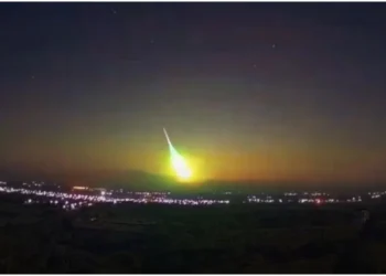 Queda de meteoro ilumina céu do Nordeste