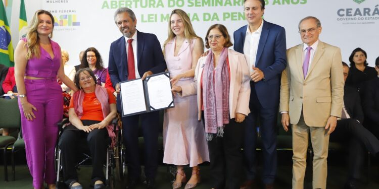 Governador do Ceará anuncia novas medidas de combate à violência contra mulheres