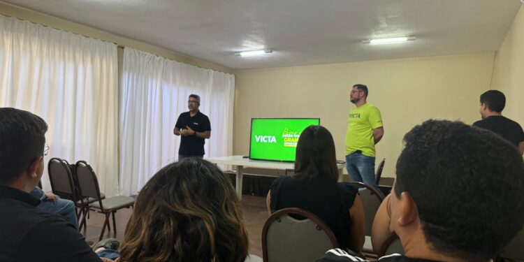 Victa e Sinal promovem almoço de negócios com corretores de Aracati e Região em Canoa Quebrada
