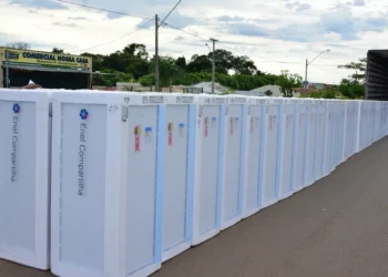 Enel Ceará realiza mutirão de serviços em Aracati e sorteia 40 geladeiras