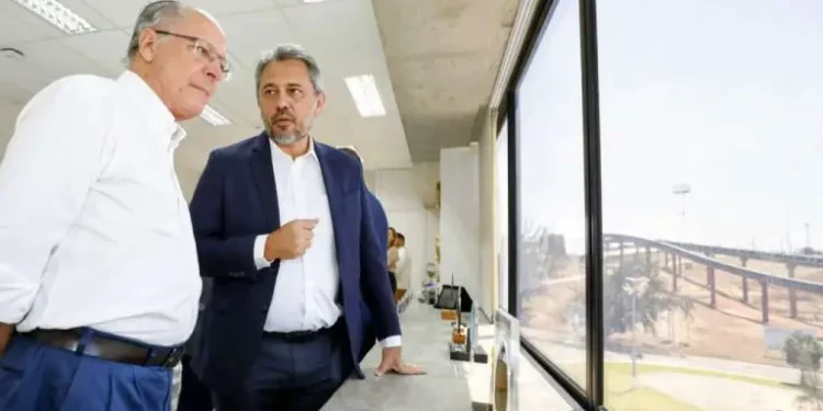 Elmano e Alckmin anunciam investimentos para o setor industrial no Ceará