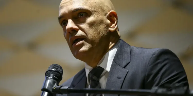 Gabinete de Moraes diz que requisições ao TSE foram regulares
