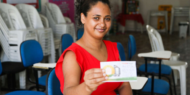 Vale Gás Social: segundo lote já está sendo entregue para 204 mil famílias cearenses