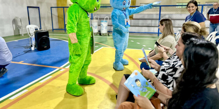 Aracati recebe o “Projeto Esgotamento Legal” para incentivar o uso do sistema de esgoto