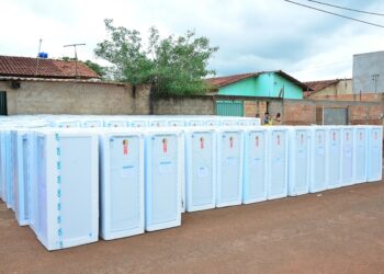 Enel Distribuição Ceará realiza mutirão de serviços em Aracati e sorteia 40 geladeiras