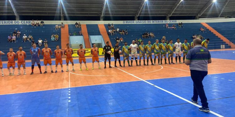 Aracati de futsal: em noite apagada, sub-17 tropeça e time principal arranca empate de Beberibe no majestoso.