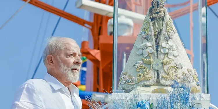 Lula participa do Círio de Nazaré, em Belém