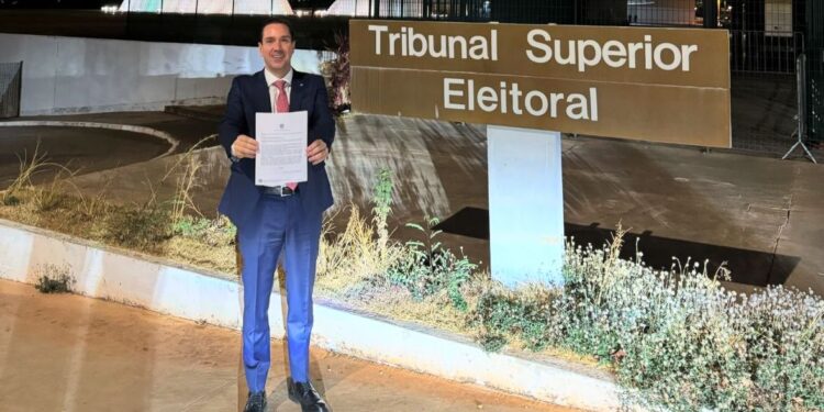 TSE suspende cassação de Eduardo Bismarck