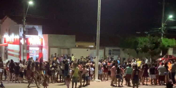 Festa das crianças movimenta o bairro do Pedregal nesta quarta-feira (16)
