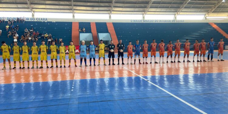 Futsal de Base: Sub-15 e 17 do Aracati de Futsal garantem classificação às quartas do cearense