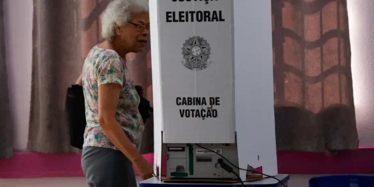 Eleições 2024: Votações são encerradas em todo o país; começa apuração dos votos