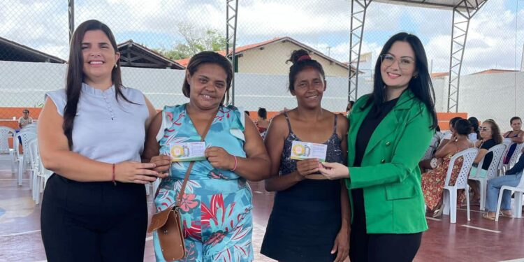 Mais de 600 famílias aracatienses foram beneficiadas com Vale Gás Social