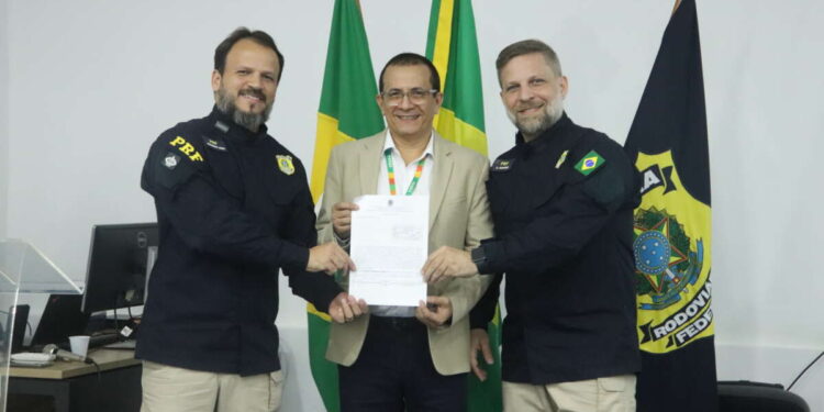 Etice entrega sistema de radiocomunicação para a Polícia Rodoviária Federal