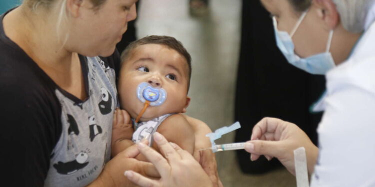Saúde do Aracati alerta para vacinação contra poliomielite