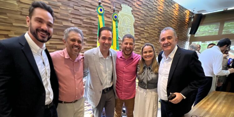 Políticos e população repercutem chegada da AeC em Aracati, empresa que pode gerar até mil empregos no município