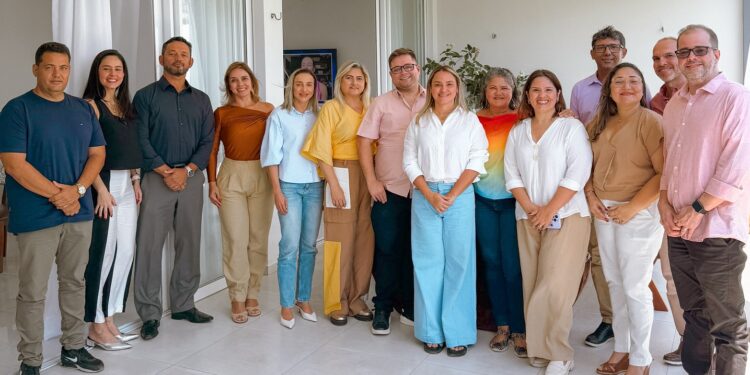 Prefeita eleita de Aracati, Roberta de Bismarck, anuncia mais 13 secretários municipais